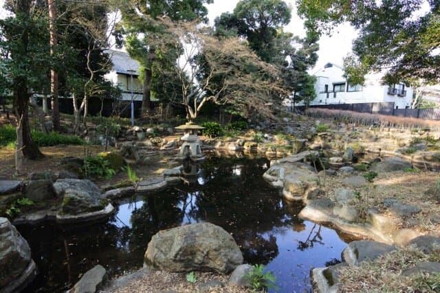 Amanuma Benten-ike Park