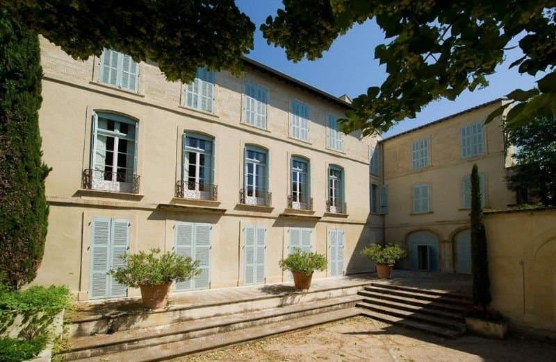 Exterior - Private Courtyard - Musée angladon