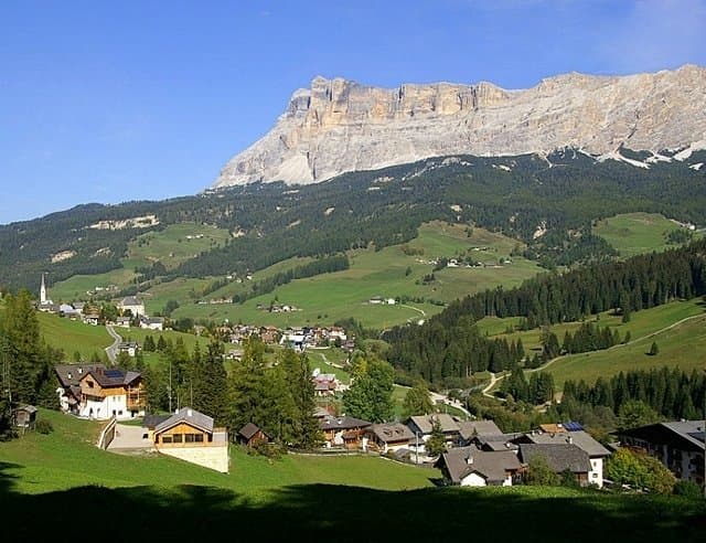 La Villa e il Sass d'la Crusc