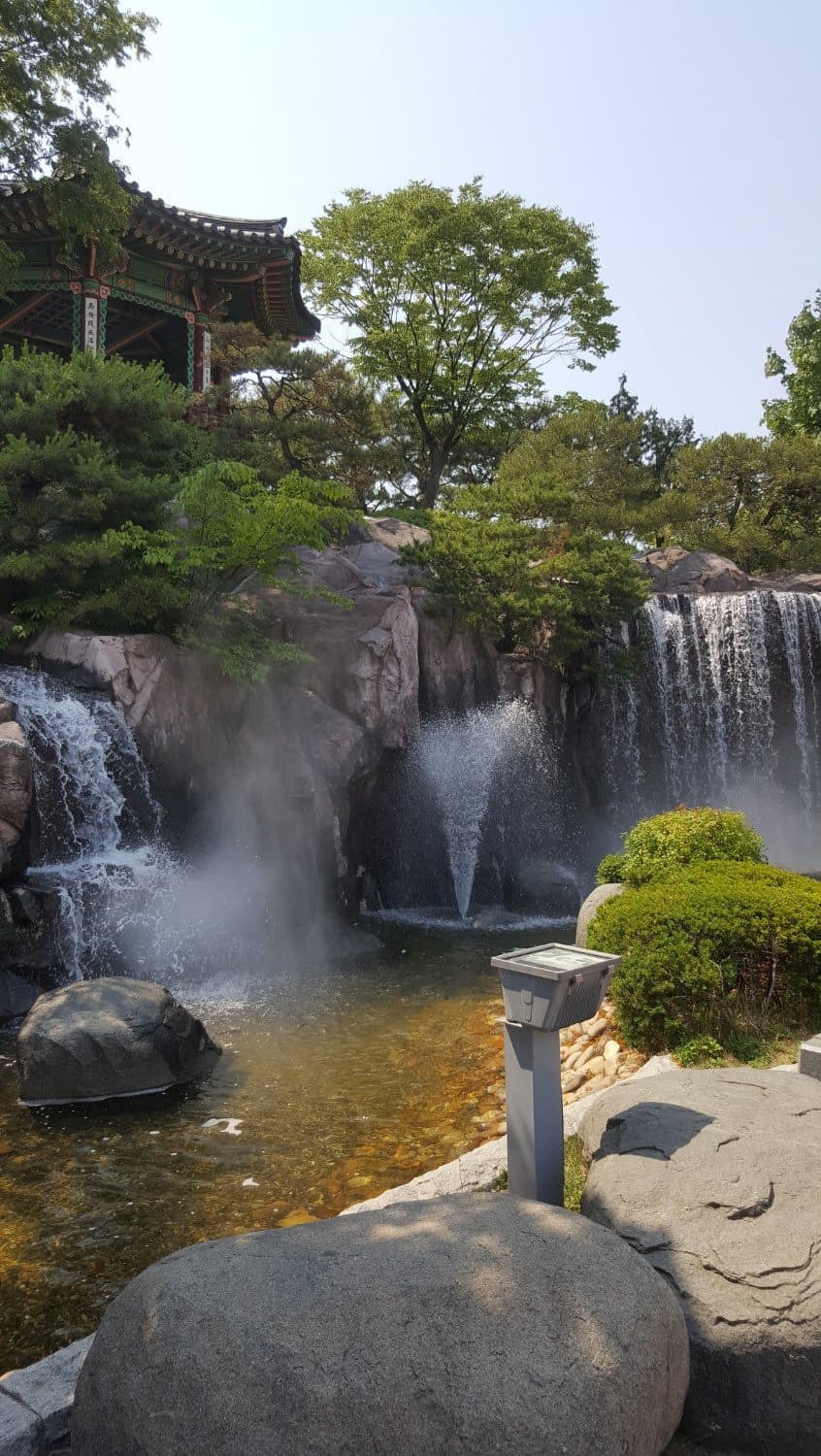Nice waterfalls before you enter, great for pictures.