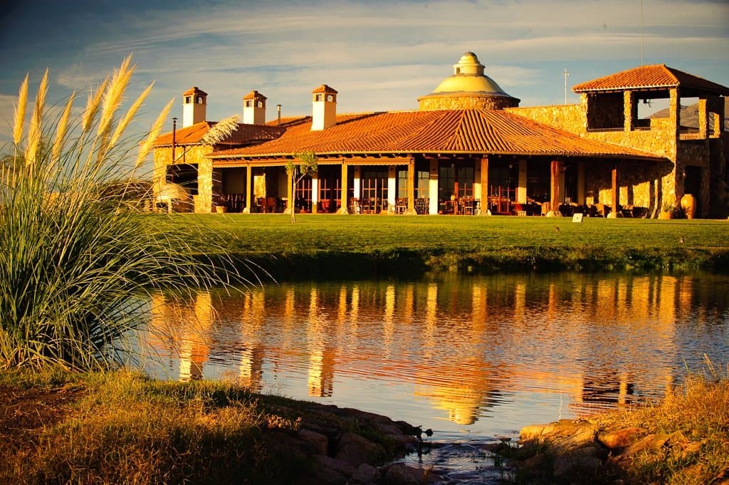 Club House de La Estancia de Cafayate.
