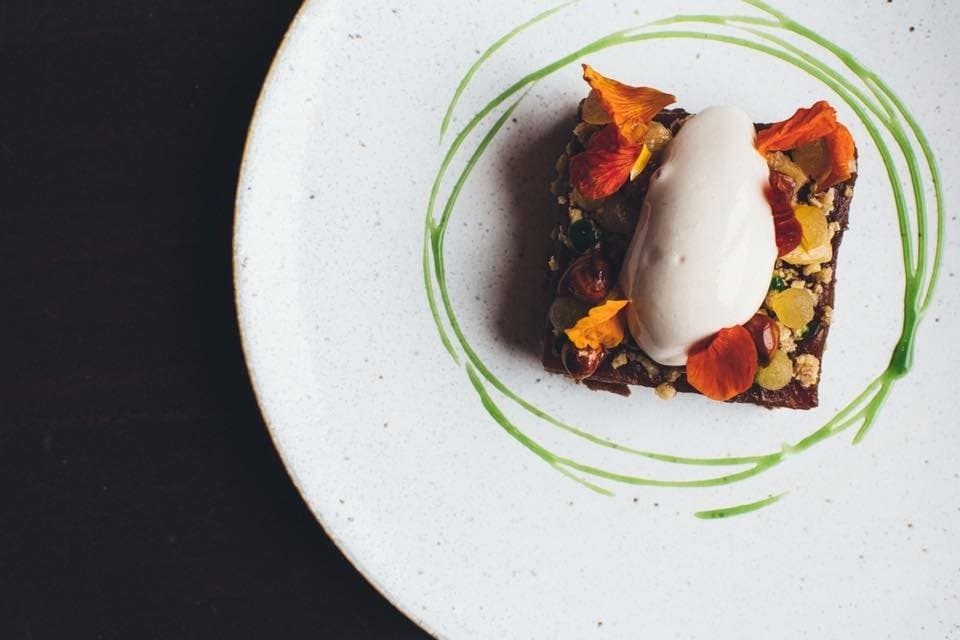 MICHIGAN HONEYCRISP APPLE apple butter ice cream, oat streusel,  candied hazelnuts