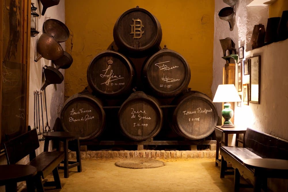 La Sacristía, donde conservamos los mejores vinos de Montilla: Fino, Amontillado y Pedro Ximenez.