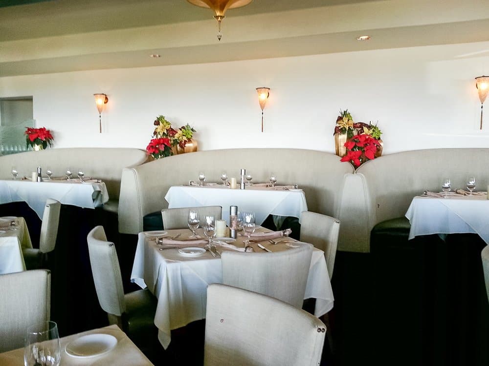 A festive Dining Room