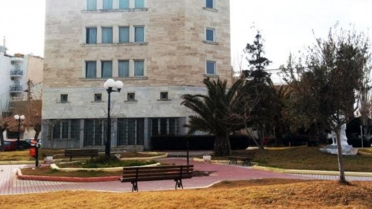 Άποψη από το δημοτικό πάρκινγκ.