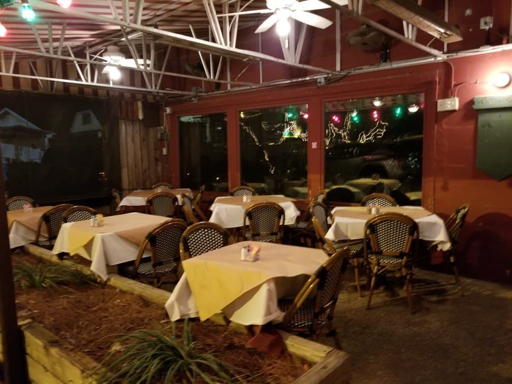 DiGiulio Brothers Italian Cafe