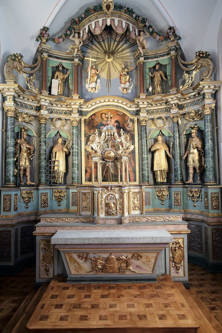 Intérieur de l'église Saint-Gervais Saint-Protais