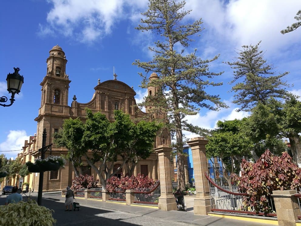 Iglesia de Santiago de los Caballeros