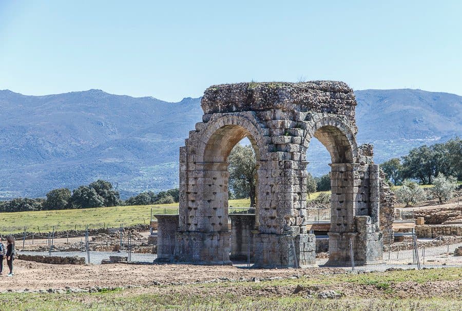 Arco de Cáparra