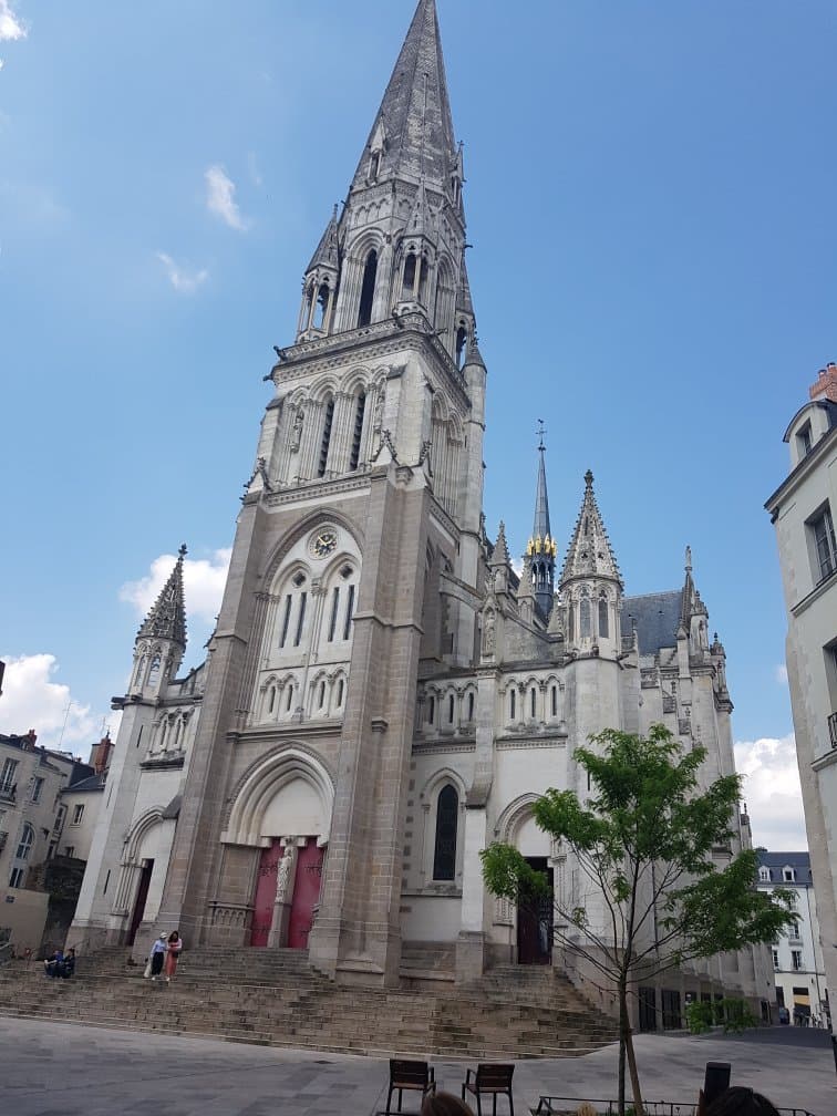 Église Sainte-Croix