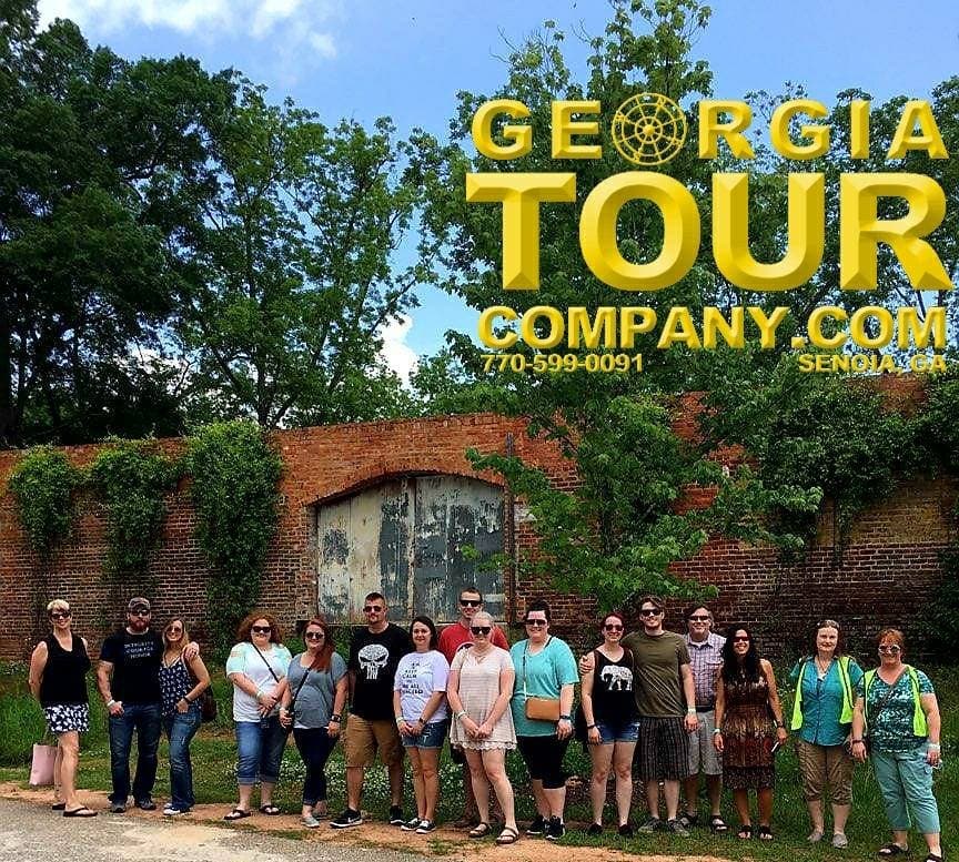 Georgia Tour guests sightseeing Walking Dead locations