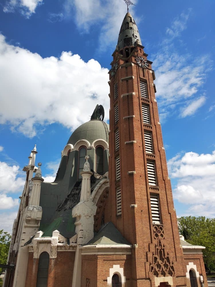 La Almudena Cemetery