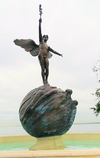 Life sculpture