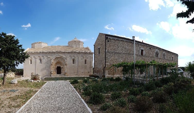 Abbey of San Leonardo Lama Volara