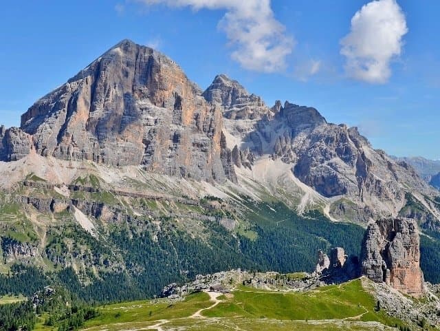 Le Cinque Torri con la Tofana di Rozes