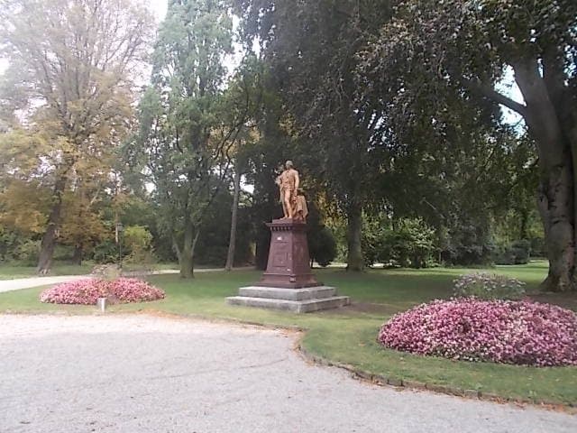 Monumento a Francesco II