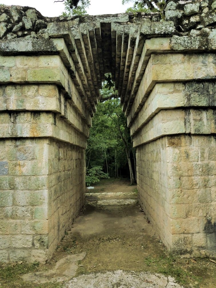 Las Sepulturas Copán