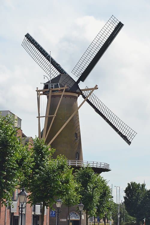 De Molenwinkel van Delfshaven is a place hidden in this great windmill
