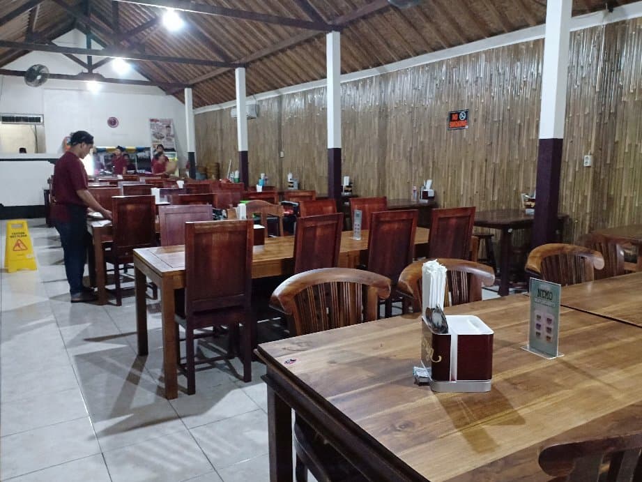 Warung Babi Guling Pak Malen