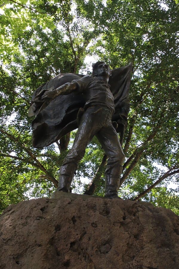 A statue with the Bear Flag