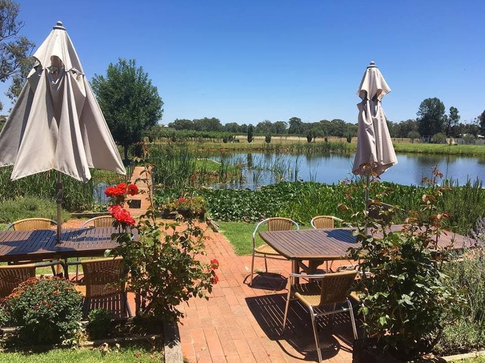 Lunch in this picturesque setting. 