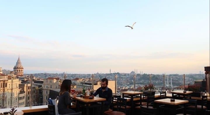 Nuit Terrace