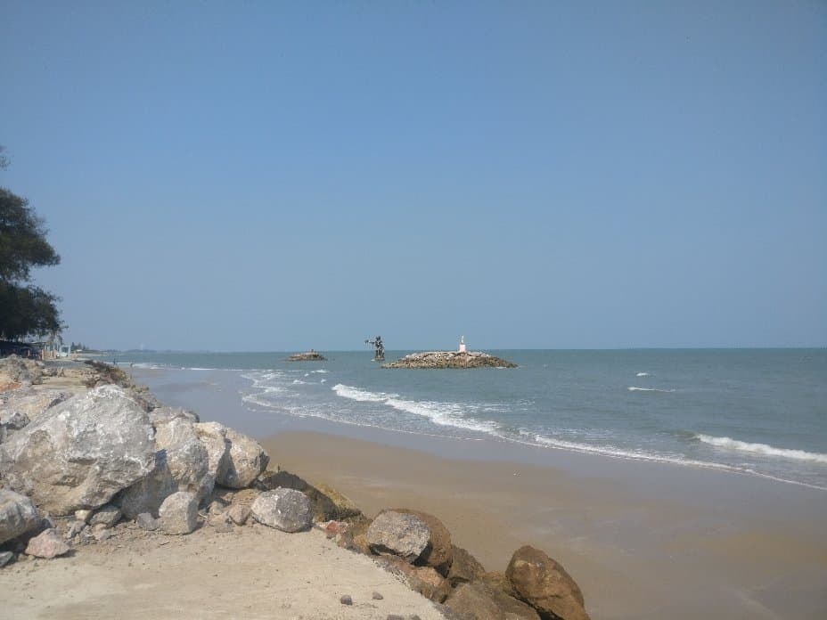 Puek Tian Beach and Sea Statues