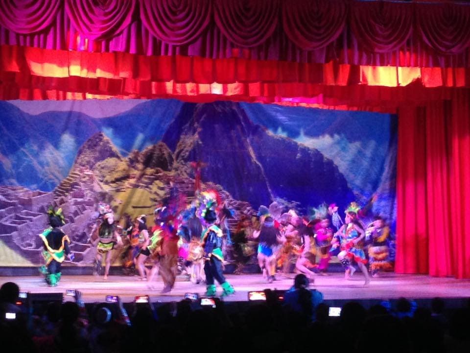 Show en el centro qosqo..