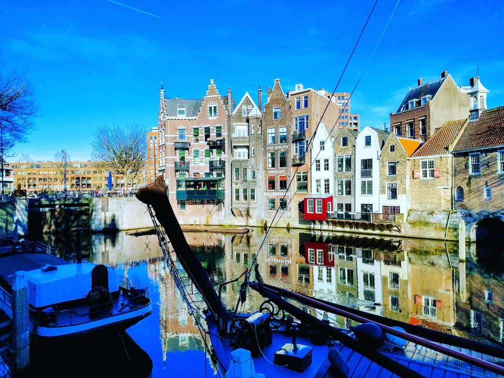 Historic Delfshaven in Rotterdam looks like a real fairy tale set😍

#historischdelfshaven #rotterdam #delfshaven #fairytale #magical #history #lovely #blue #placestovisit #hiddengem #holland