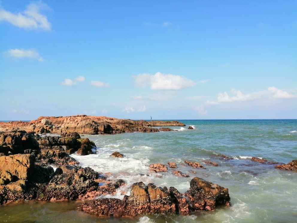 Beautiful Arisimale Beach - Sri Lanka