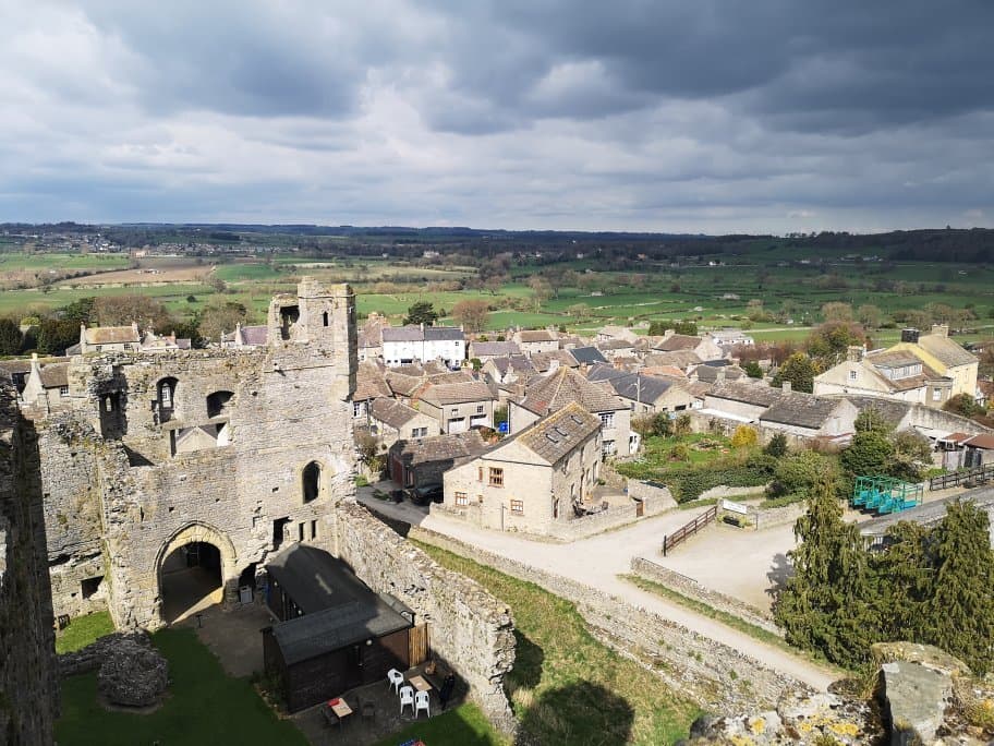 Middleham Castle