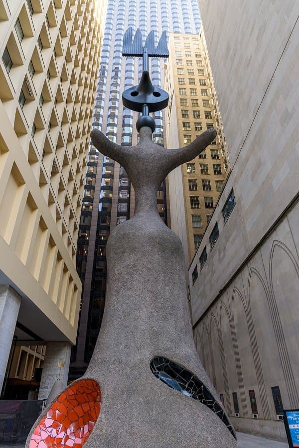 Statue