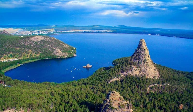 Озеро Бурабай ,отвезу привезу , размещаю в лучшей гостинице! Поедим барана, шашлык, всё сам делаю! 250 км от Нурсултан!