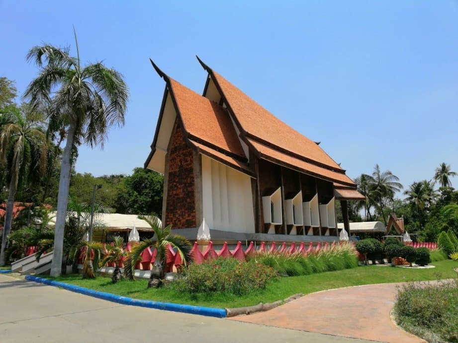 วัดศาลาลอย