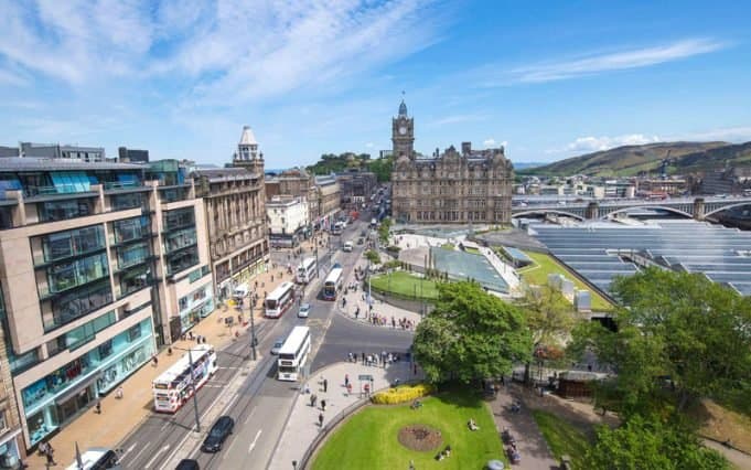 Вид на улицу с высотки