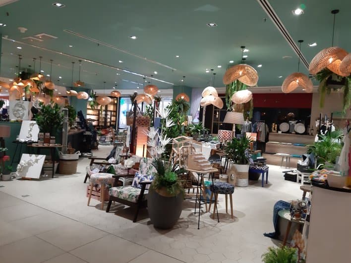 At Bansar Village 2..a classy as stunning mall.A good selection of specialised shopsA shopping retreat..quality time in a prime mall