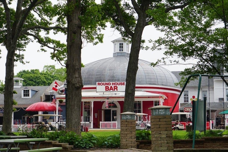 The famous bar on Put-in Bay.