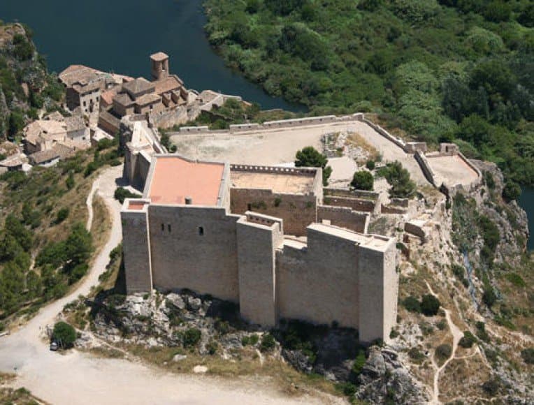 El Castillo de Miravet a vista de pájaro. 