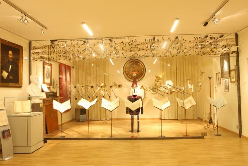 Section IV: Wind instruments