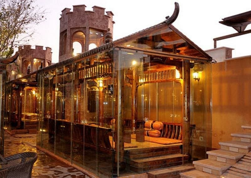 Shab Neshin Restaurant