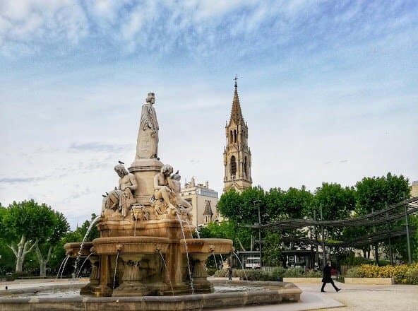 Esplanade Charles-de-Gaulle