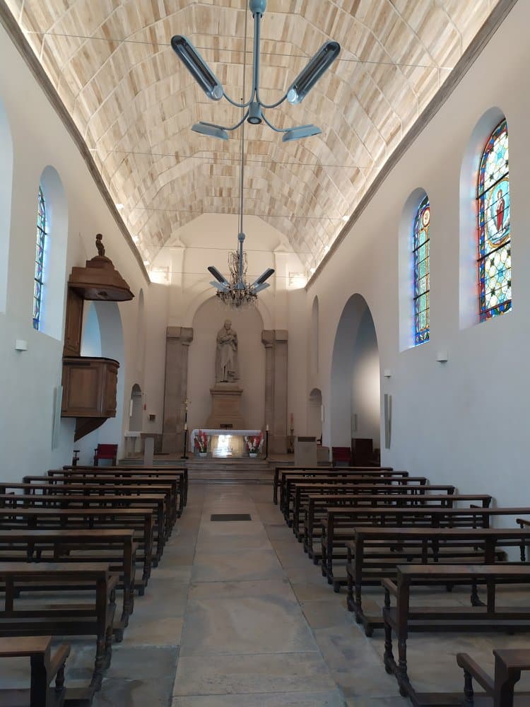St Medard looking towards the altar