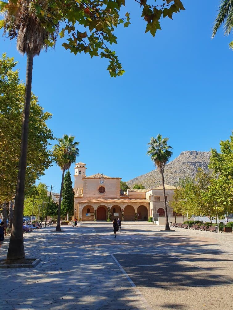 Plaza Miquel Capllonch