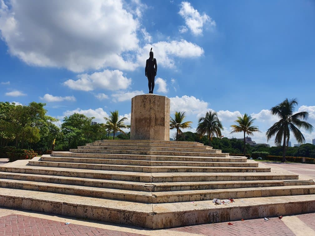 India Catalina Monument