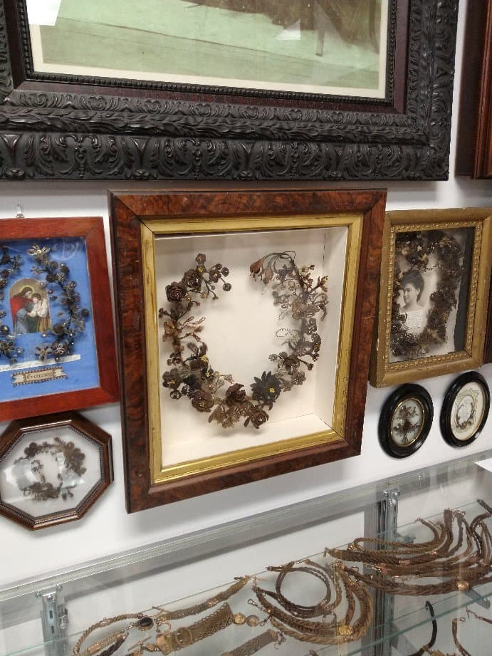 Leila's Hair Museum