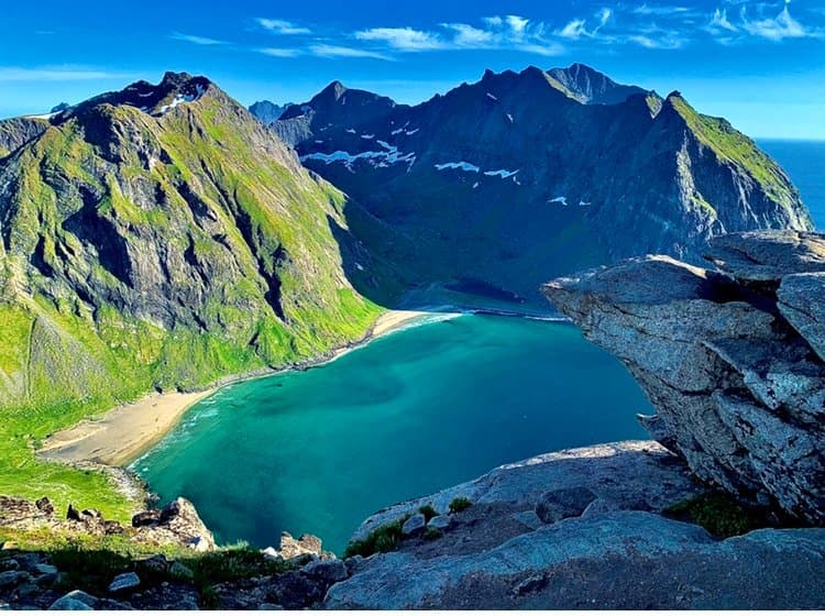 Ryten and Kvalvika Beach