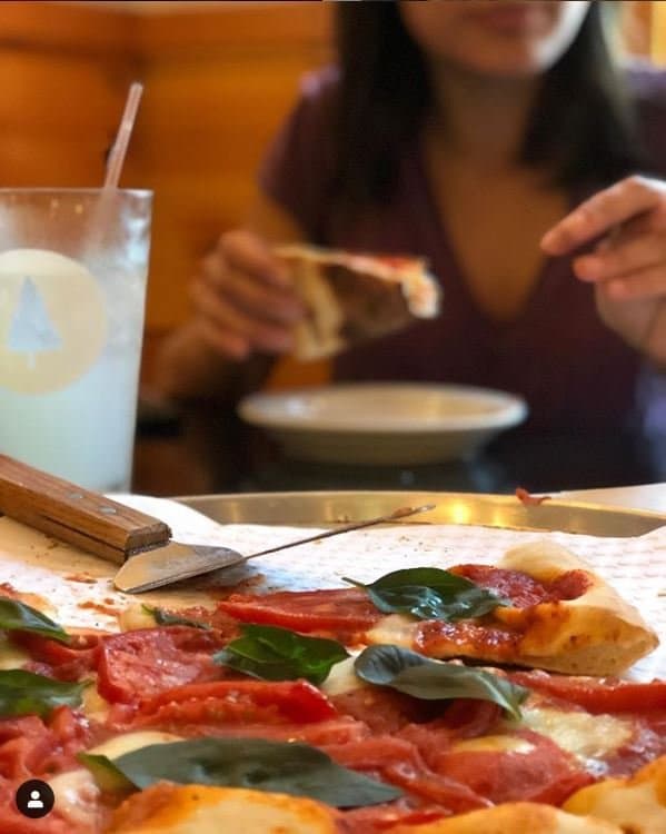 Margherita pizza at LBP