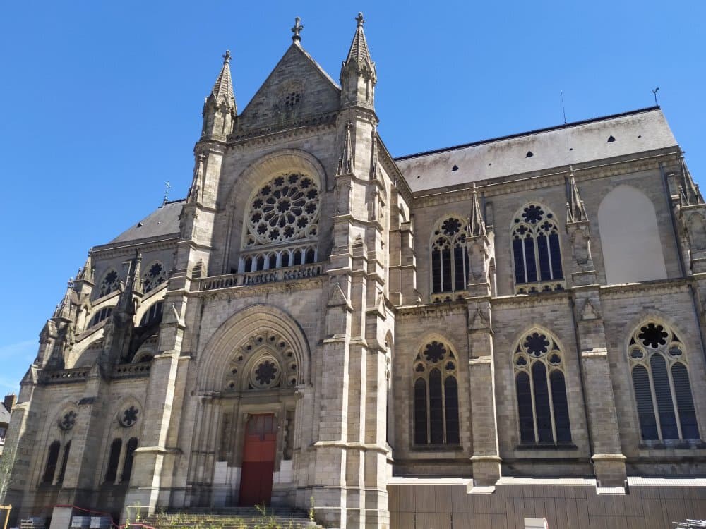 Basilique Notre-Dame-de-Bonne-Nouvelle Saint-Aubin