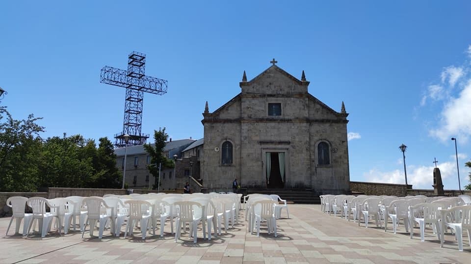 Chiesa e Croce 