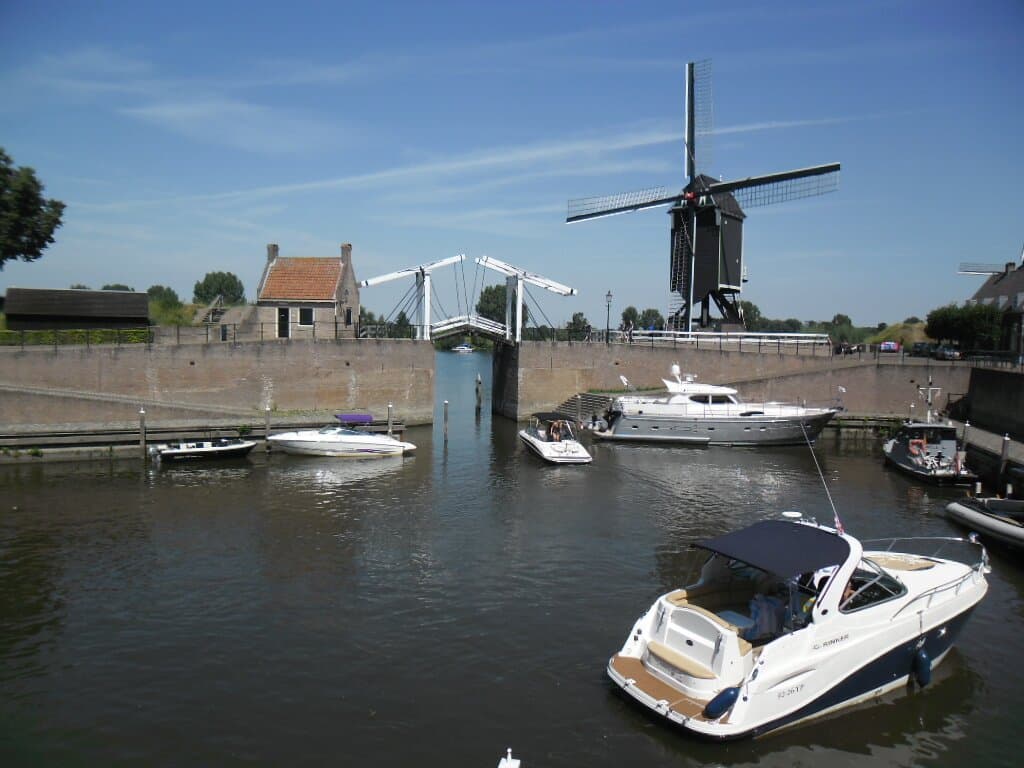 De binnenhaven Heusen